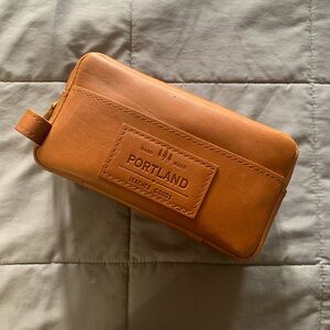 NWT! Portland Leather Dopp Kit